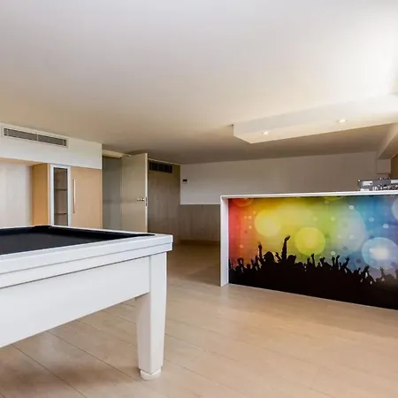 A Pied Terrasse Vue Apartment *